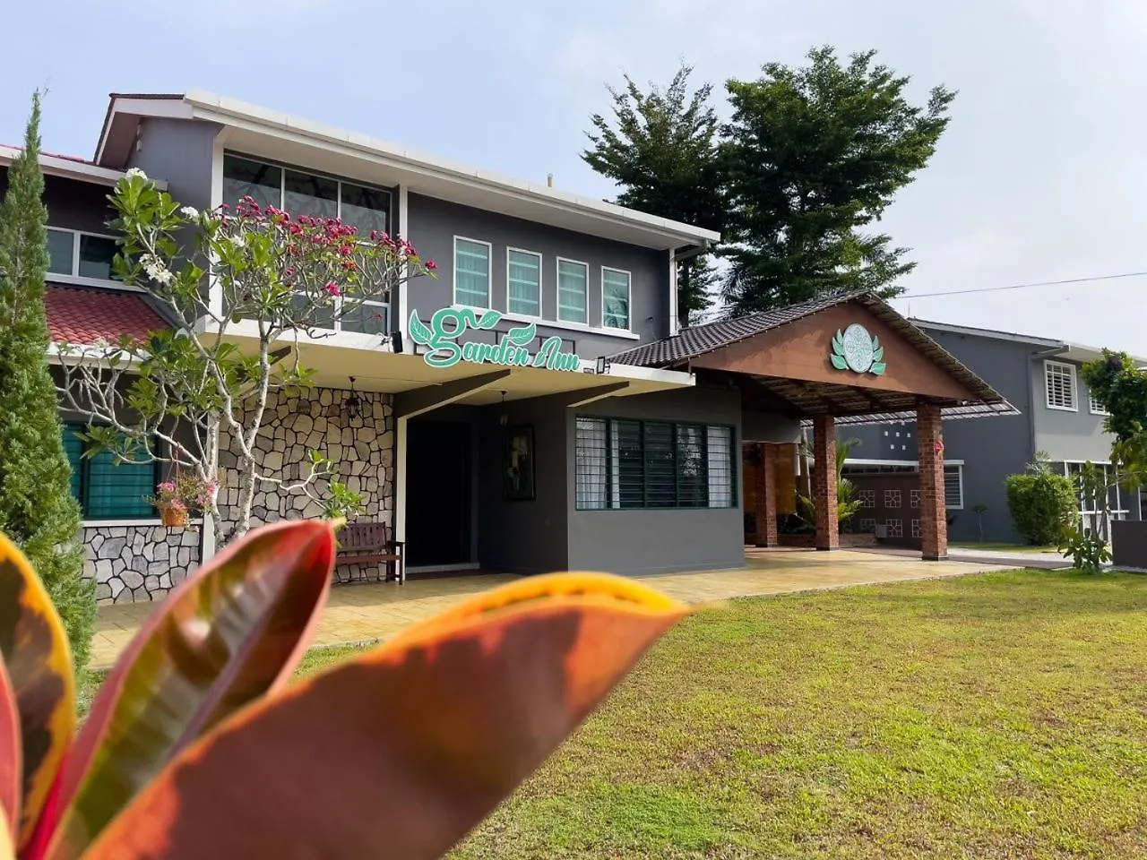 ホテル Garden Inn イポー