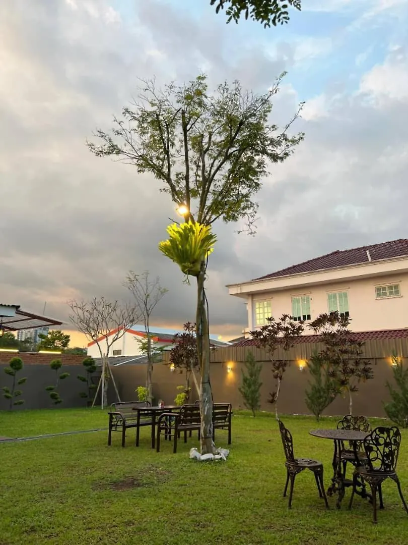 Garden Inn イポー